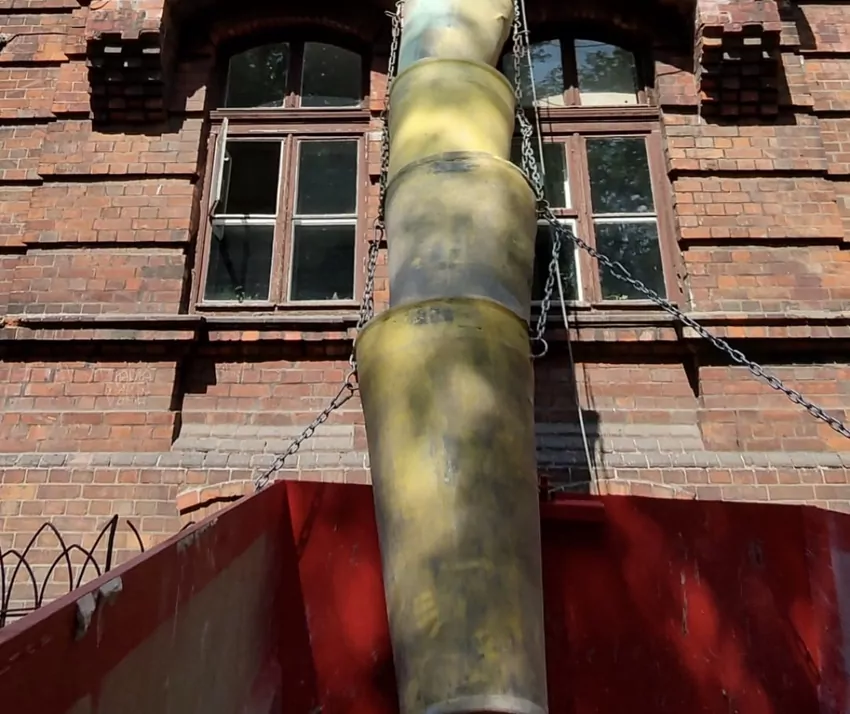 Zamontuj solidny zsyp do gruzu, dopasowany do wysokości budynku zsyp-do-gruzu-warszawa