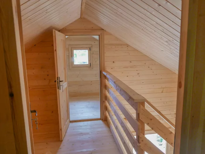 Trwały domek rekreacyjny drewniany - jakie drewno wybrać i na co zwrócić uwagę, by uniknąć renowacji po 5 latach?