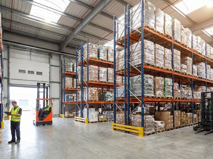 Wynajem regałów paletowych