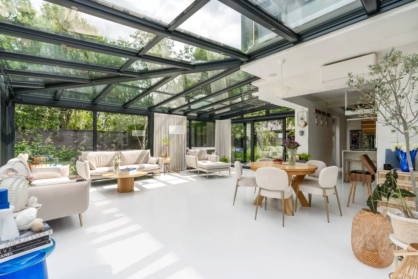 Małycha Agency to agencja nieruchomości premium oferująca kompleksową obsługę sprzedaży i wynajmu luksusowych apartamentów, domów oraz prestiżowych inwestycji Nieruchomość