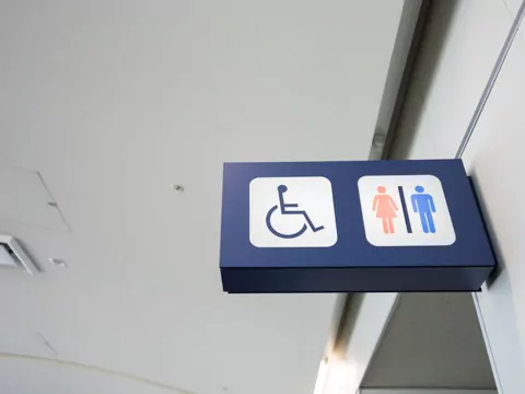 Budowa łazienki dla osób niepełnosprawnych