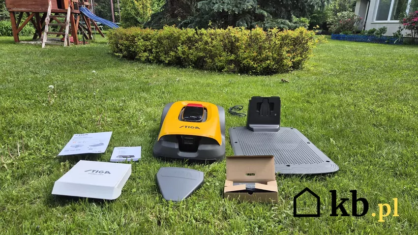 Zawartość kartonu z robotem Stiga a15v