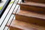 Jakie drewno na schody?