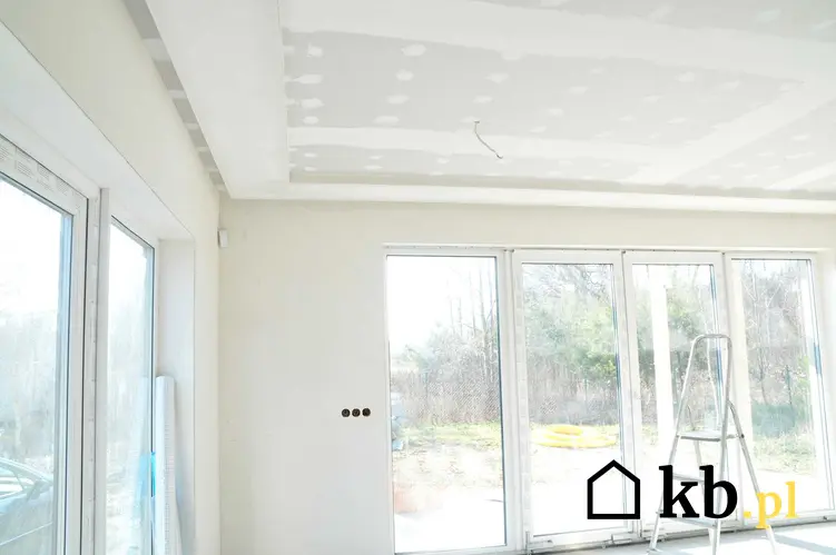 Strop strunobetonowy to jedno z najlepszych rozwiązań do nowoczesnych pomieszczeń. Świetnie się sprawdza, płyty stropowe wykorzystuje się na wielu budowach.