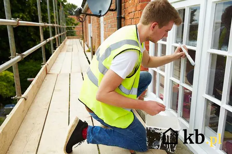 Cennik renowacji okien drewnianych jest zależny od zakresu prac renowacyjnych, które należy wykonać i od stanu, w jakim były okna.