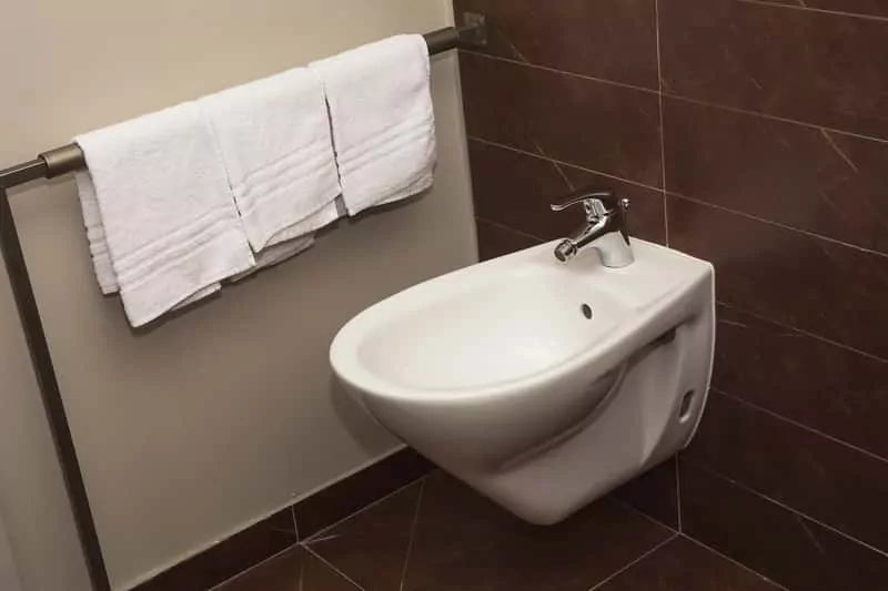 Bidet w stylowej łazience