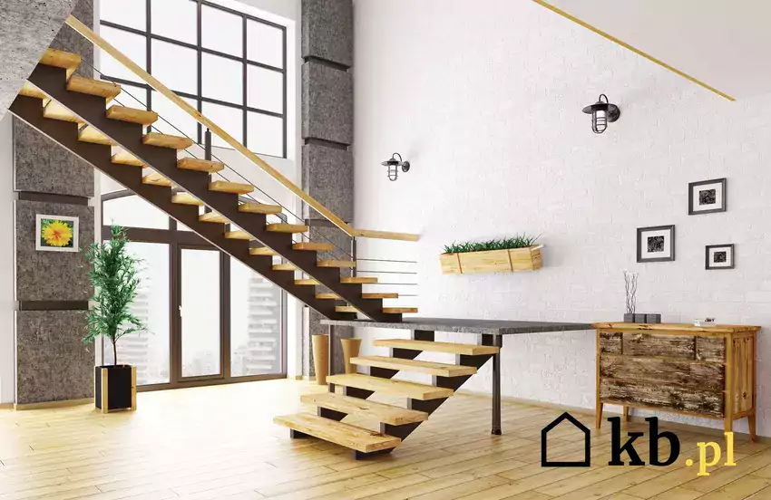Drewniane schody samonośne w domu
