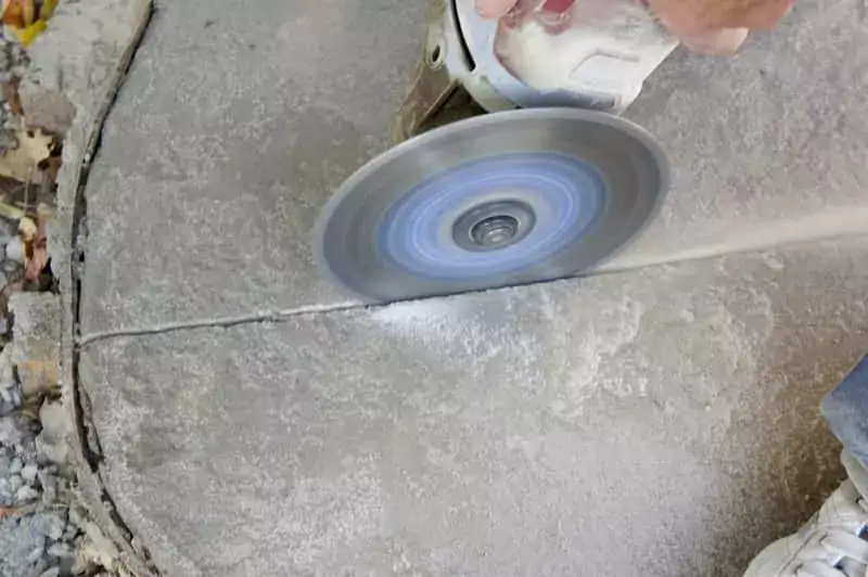 Szeroka tarcza szlifierki do betonu