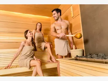 Ilustracja artykułu co daje sauna? właściwości zdrowotne, wskazania, przeciwwskazania, zalety