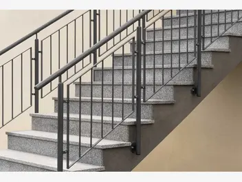 Ilustracja artykułu poręcze na schody zewnętrzne – rodzaje, materiały, opinie, ceny, porady