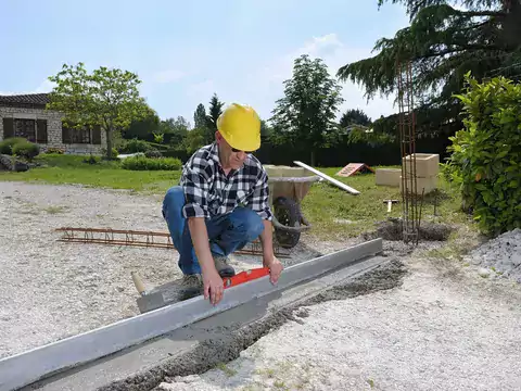 Fundament pod bramę przesuwną - jak wykonać