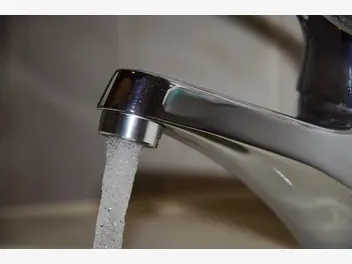 Ilustracja artykułu perlator do wody - jak działa, który wybrać, ile można oszczędzić?