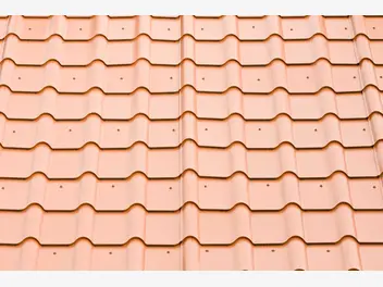 Ilustracja artykułu blachy dachowe – rodzaje pokryć dachowych, ceny, opinie, producenci