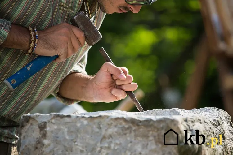 Cennik usług kamieniarskich - koszt usług kamieniarskich w zależności od województwa i rodzaju obrabianego materiału.