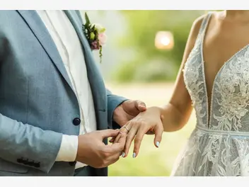 Ilustracja artykułu jaki jest koszt wesela i ślubu? sprawdzamy ceny poszczególnych usług