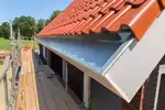 Okap dachu czy dach bezokapowy
