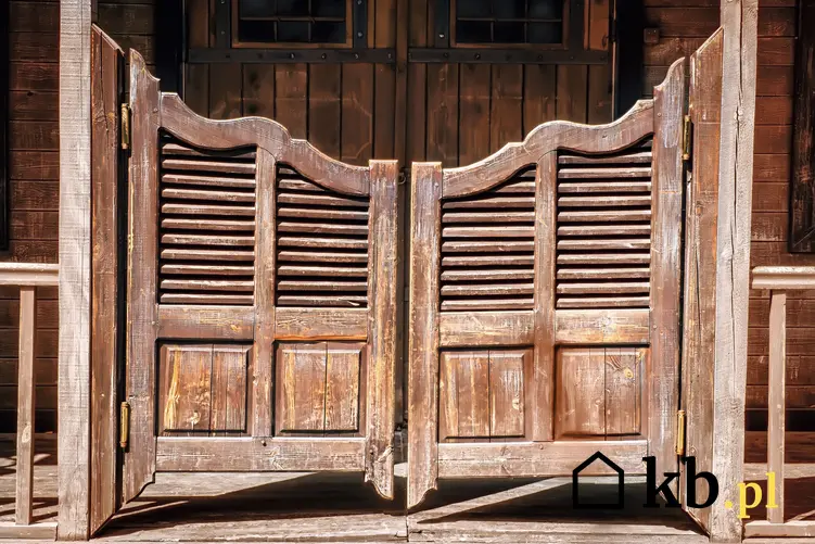 Drzwi wahadłowe, a dokładniej tak zwane drzwi kowbojskie lub westernowe i ich zastosowanie