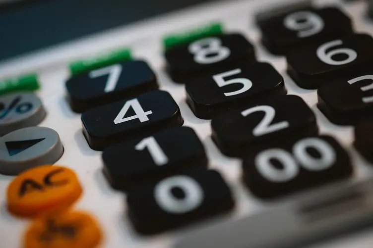 Kalkulator OC bez podawania danych. Czy warto z niego korzystać?