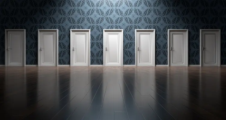 Drzwi ukryte- czym są i kiedy warto je zastosować?