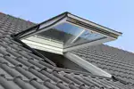 Świetlik dachowy: rodzaje, montaż, ceny