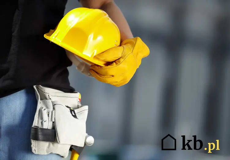 Żółty ochronny kask budowlany dla pracownika lub inwestora, a także jakie kaski wybrać, rodzaje, zastosowanie, modele, ceny i opinie