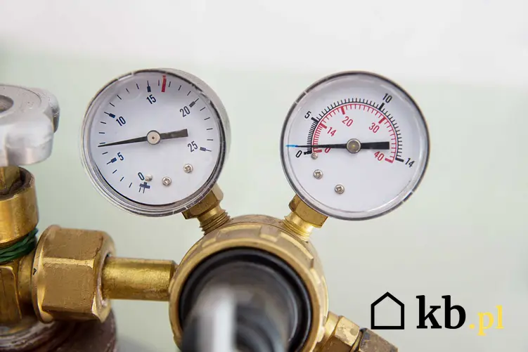 Wskaźniki regulatora ciśnienia wody, działanie, modele, cena oraz porady co do instalacji