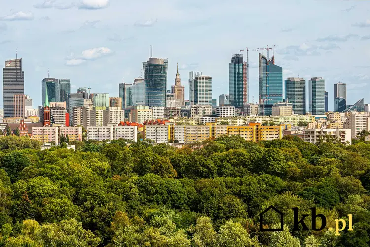 Panorama Warszawy od strony Ochoty, a także cennik największych atrakcji turystycznych w Warszawie, ceny biletów i wejściówek
