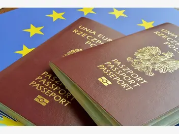 Ilustracja artykułu ile trwa wyrobienie paszportu? wyjaśniamy krok po kroku