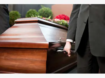 Ilustracja artykułu zasiłek pogrzebowy – wysokość, czas wypłaty, formalności, porady