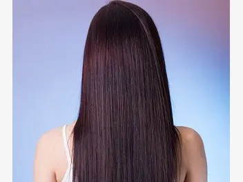 Ilustracja artykułu keratyna do włosów - jak działa i jak ją stosować?