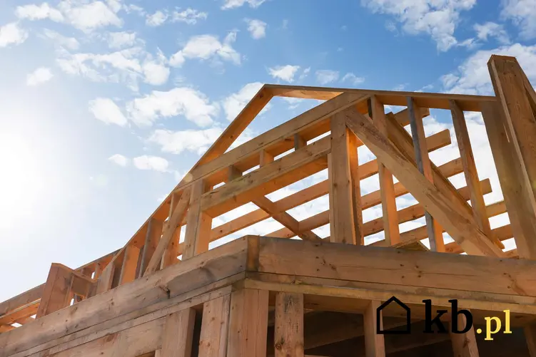Dach dwuspadowy z legarów z drewna, a także jak zrobić dach dwuspadowy i projekty dachów