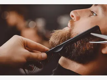 Ilustracja artykułu cennik barberów - zobacz, jakie są ceny przystrzygania brody i włosów