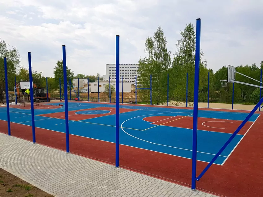 Czym wyróżniają się nawierzchnie sportowe od Eco-Top? Nawierzchnie sportowe Eco-Top detal