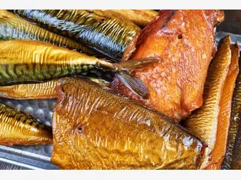 Ilustracja artykułu cennik ryb wędzonych - zobacz, ile teraz kosztuje popularny przysmak