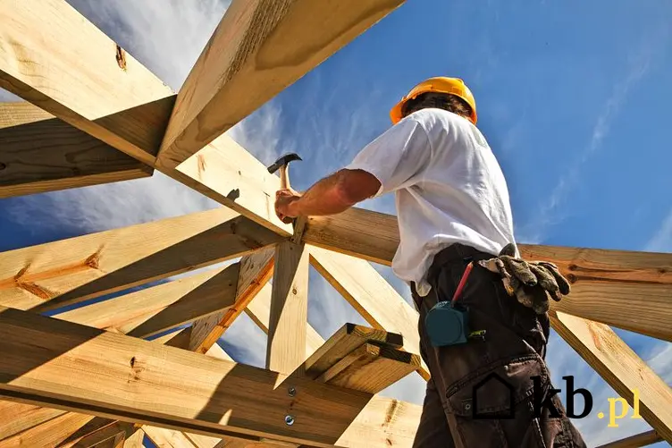 Drewno konstrukcyjne do budowy domu powinno być bardzo wysokiej jakości. Świadczą o tym klasy drewna konstrukcyjnego.