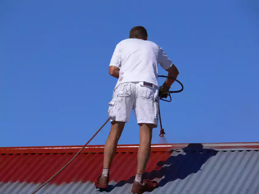 Malowanie dachu trapezowego