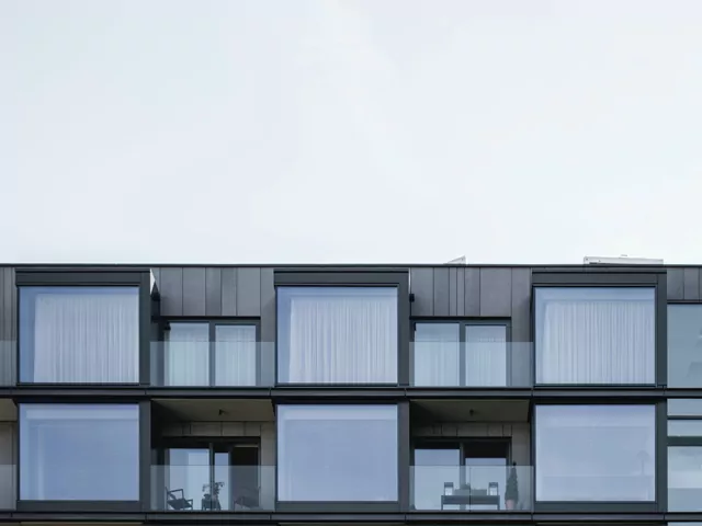 Zalety aluminiowych prowadnic do rolet