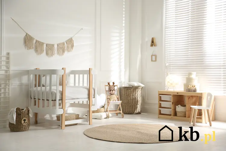Piękny i jasny pokój dla dziecka, a także ile kosztuje urządzenie pokoju dla niemowlaka