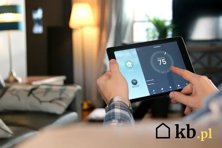 Inteligentny dom obsługiwany za pomocą tabletu, a także koszt transformacji domu w Smart Home