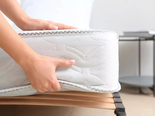 Materac piankowy czy sprężynowy - porównanie