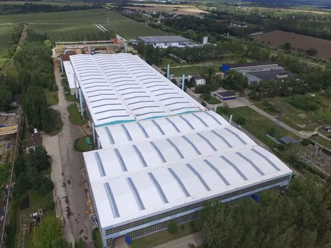 Renowacja dachu przemysłowego