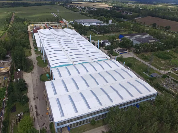 Renowacja dachu przemysłowego