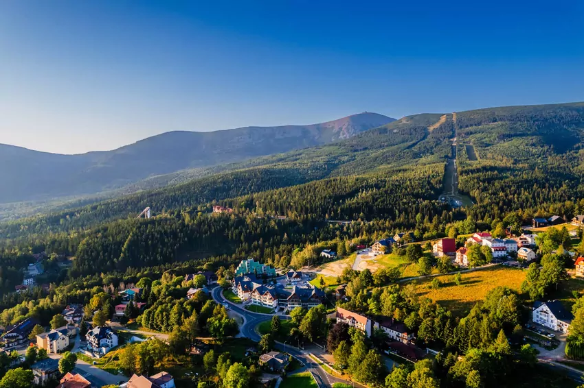 Planuj urlop z wyprzedzeniem i korzystaj z lokalnych atrakcji Góry
