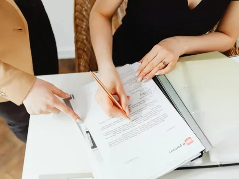 Jakie dokumenty trzeba przygotować przed zakupem domu za granicą?