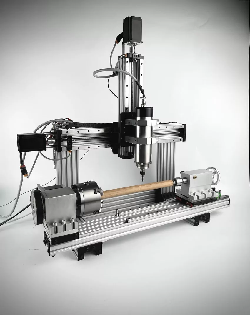 Podczas pracy zawsze prowadź frezarkę płynnie i równomiernie, dzięki czemu uzyskasz gładkie i precyzyjne krawędzie frezarka do drewna rotary mini