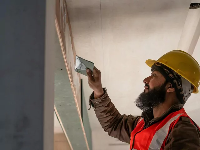 Kielnia do gładzi to nie to samo co kielnia do kleju - dobierz odpowiednie narzędzie do swojej pracy