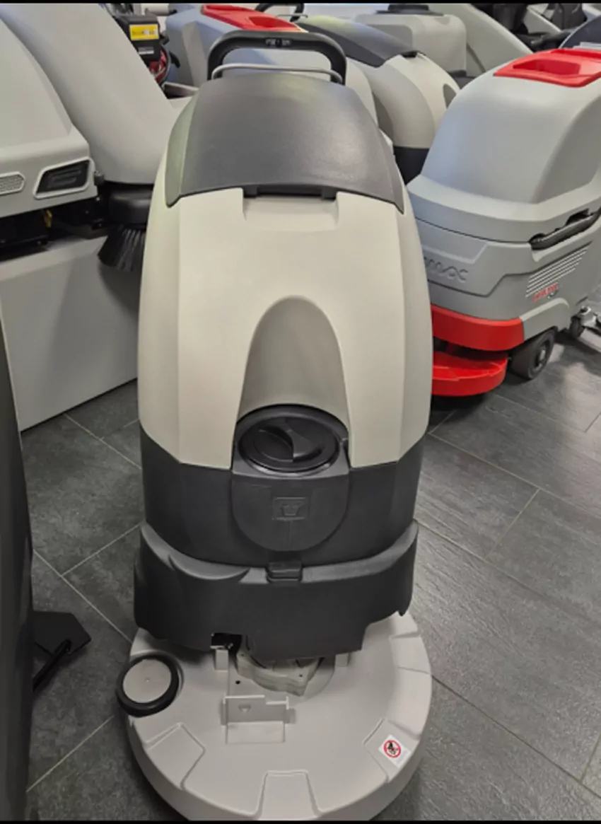 maszyna czyszcząca do mycia podłóg