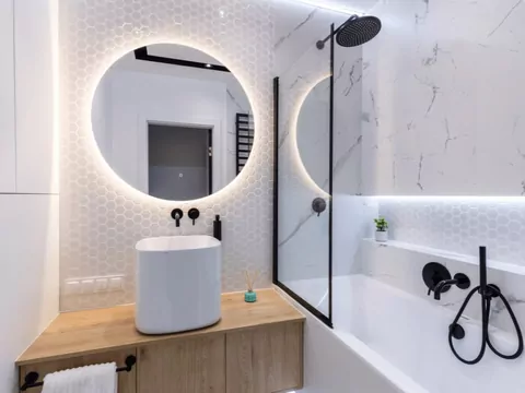 Optyczne powiększenie małej łazienki