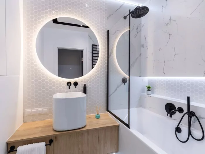 Optyczne powiększenie małej łazienki