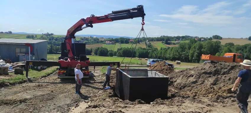 Zapewnij wygodny dojazd dla wozu asenizacyjnego Szamba betonowe Kamal-Bet